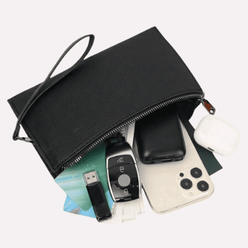 Pochette Main Homme à Texture Quadrillée Compacte