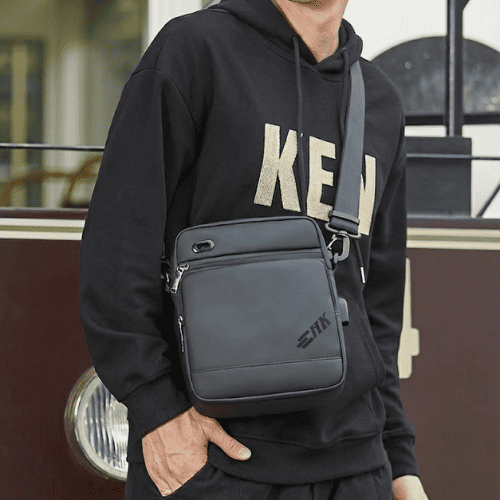 Sacoche Tech USB & Étanche en Tissu Oxford